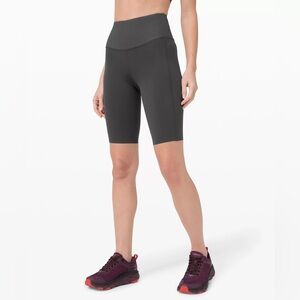 Lululemon Train Free High-Rise Short 10" - Graphite Grey - 6